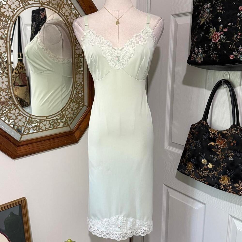 VTG 70s Shadowline Mint Green & Pink Rose Embroidered Lace Trim Lingerie Slip 38